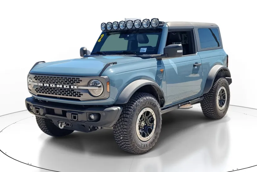 2022 Ford Bronco Badlands photo 1