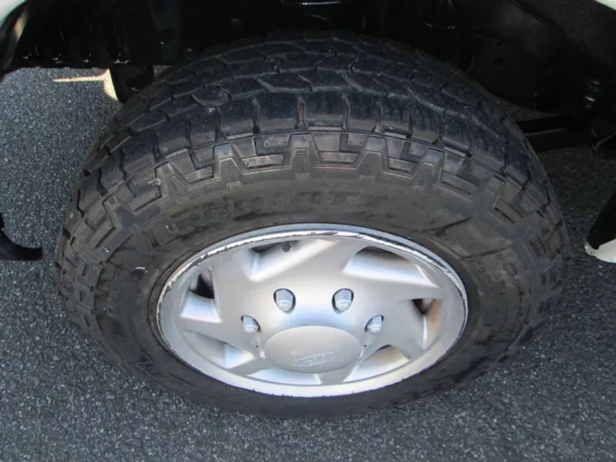 2014 Ford E-150 photo 1