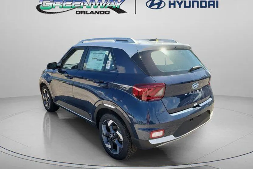 2025 Hyundai Venue Limited photo 1