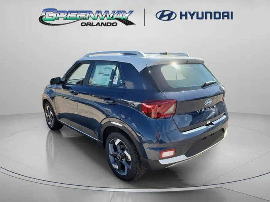 2025 Hyundai Venue Limited photo 1