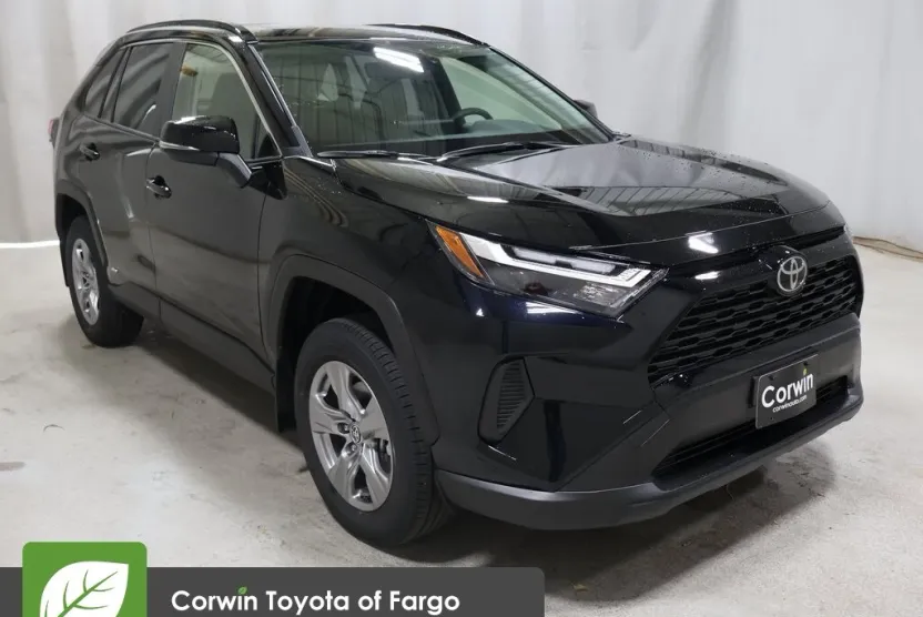 2025 Toyota RAV4 Hybrid XLE photo 1