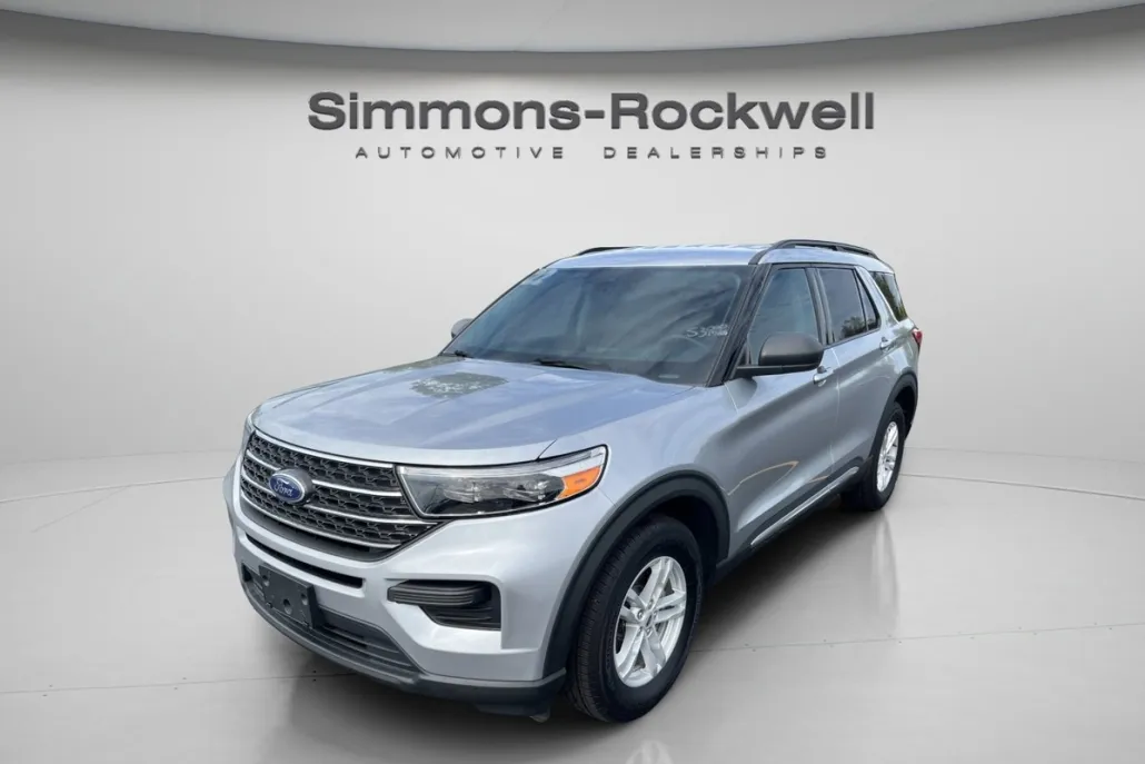 2022 Ford Explorer XLT photo 1