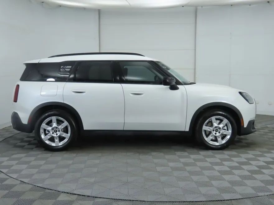 2025 Mini Countryman ALL4 Signature photo 1