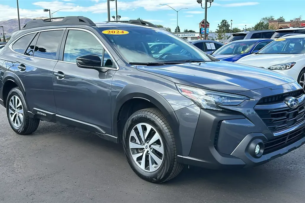 2024 Subaru Outback Premium photo 1