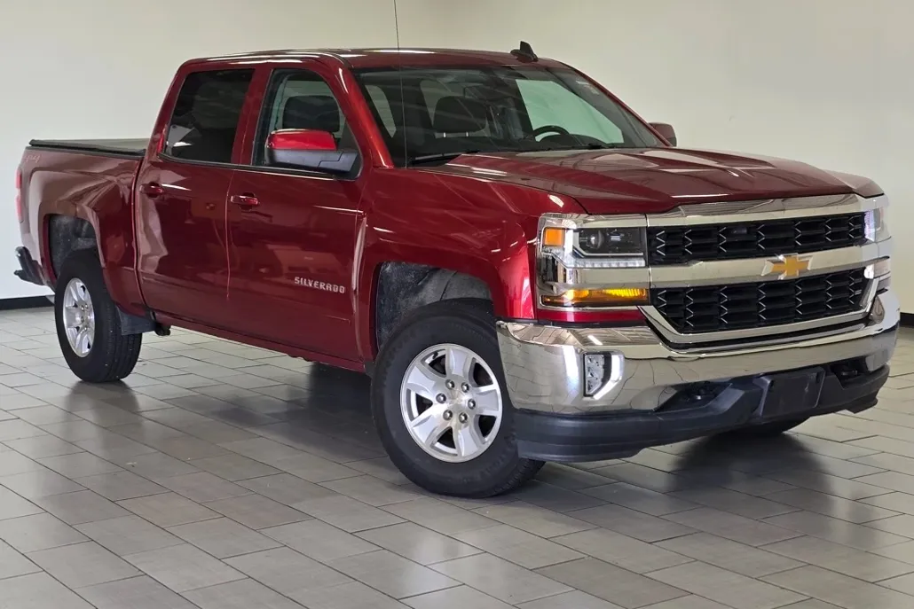 2018 Chevrolet Silverado 1500 LT photo 1