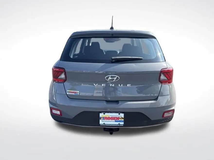 2023 Hyundai Venue SE photo 1