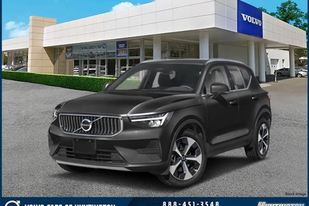 2025 Volvo XC40 Plus photo 1