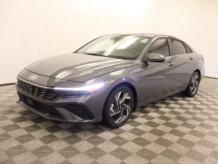 2025 Hyundai Elantra Hybrid Limited photo 1