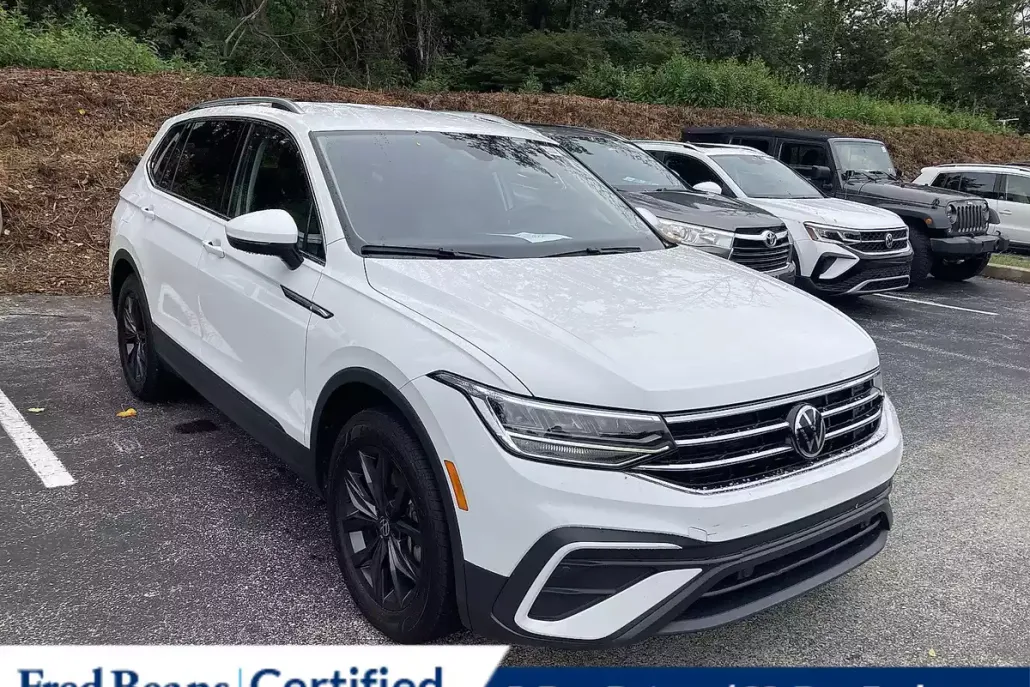 2024 Volkswagen Tiguan SE Wolfsburg Edition photo 1