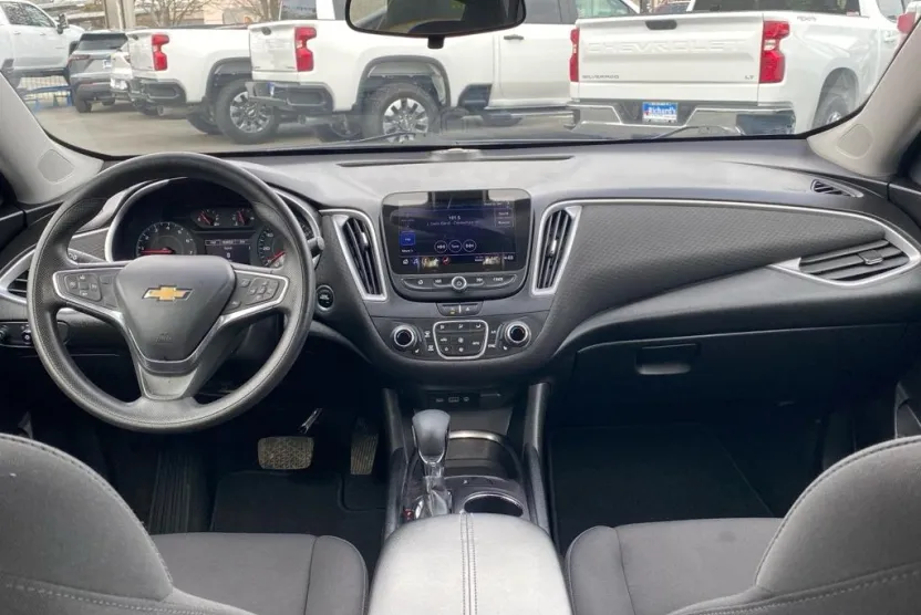 2022 Chevrolet Malibu 1LT photo 1