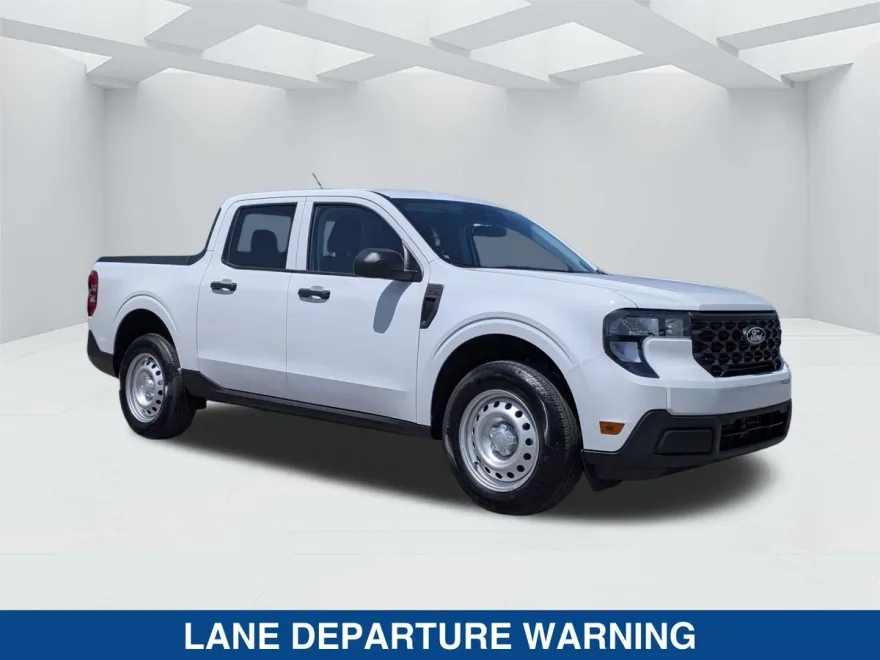 2025 Ford Maverick XL photo 1