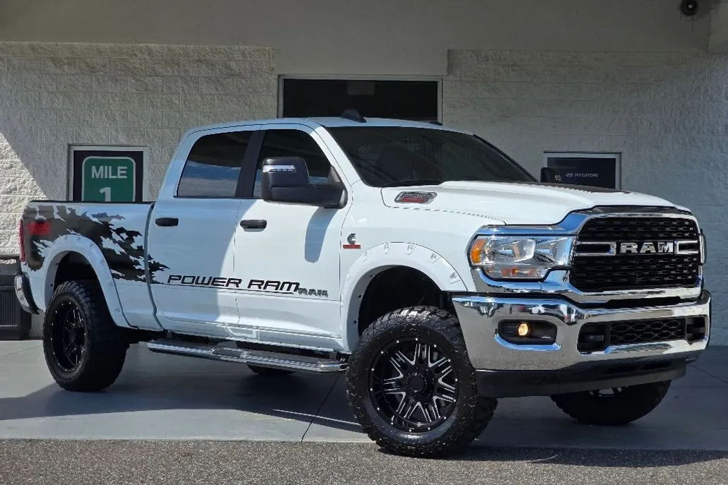 2024 Ram 2500 Big Horn photo 1
