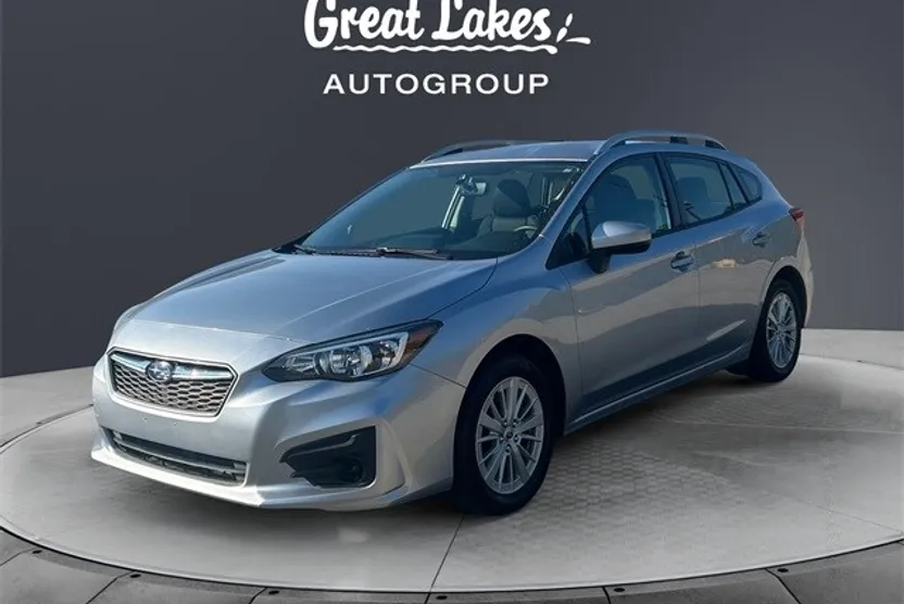 2017 Subaru Impreza 2.0i Premium photo 1