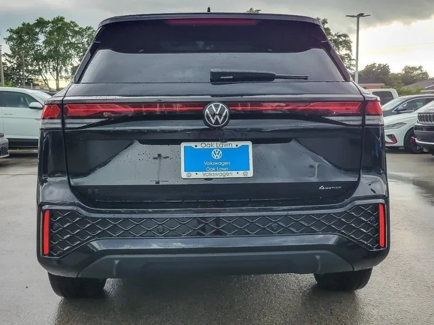 2025 Volkswagen Tiguan SE R-Line Black photo 1