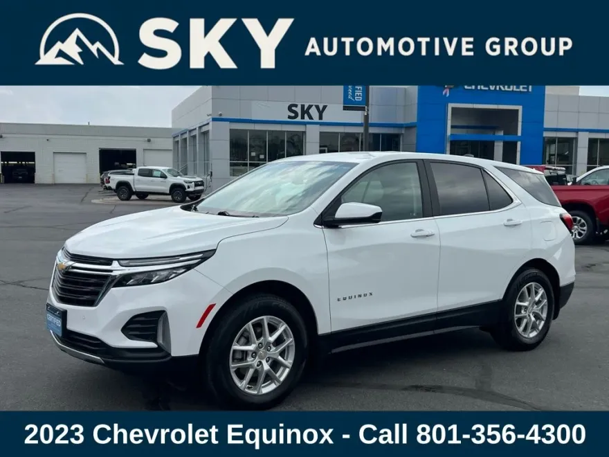 2023 Chevrolet Equinox LT photo 1