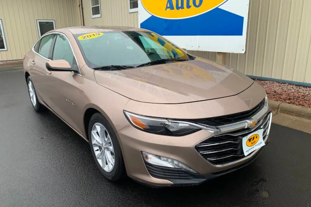 2019 Chevrolet Malibu photo 1