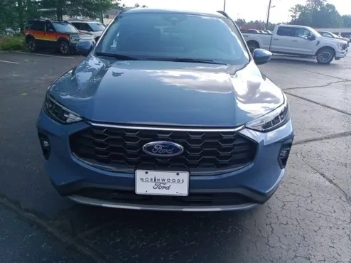 2025 Ford Escape Hybrid ST-Line Select photo 4