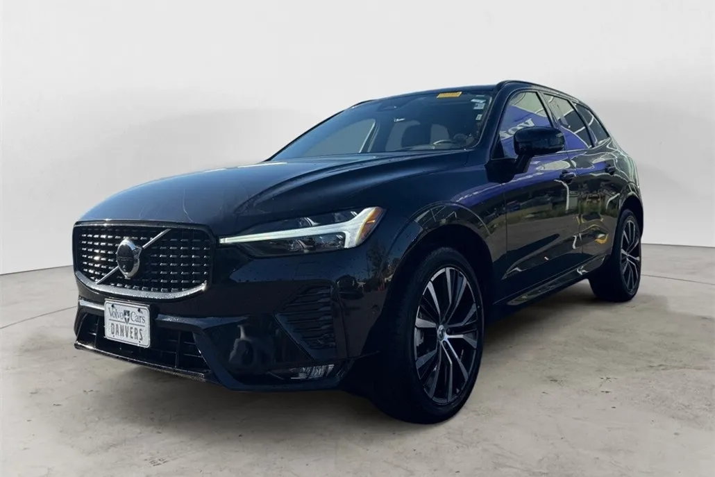 2025 Volvo XC60 B5 Plus photo 1