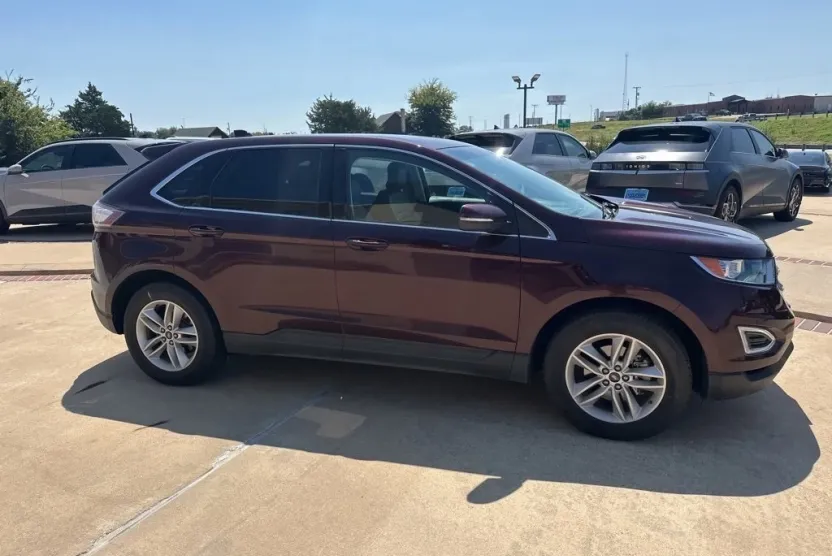 2018 Ford Edge SEL photo 1