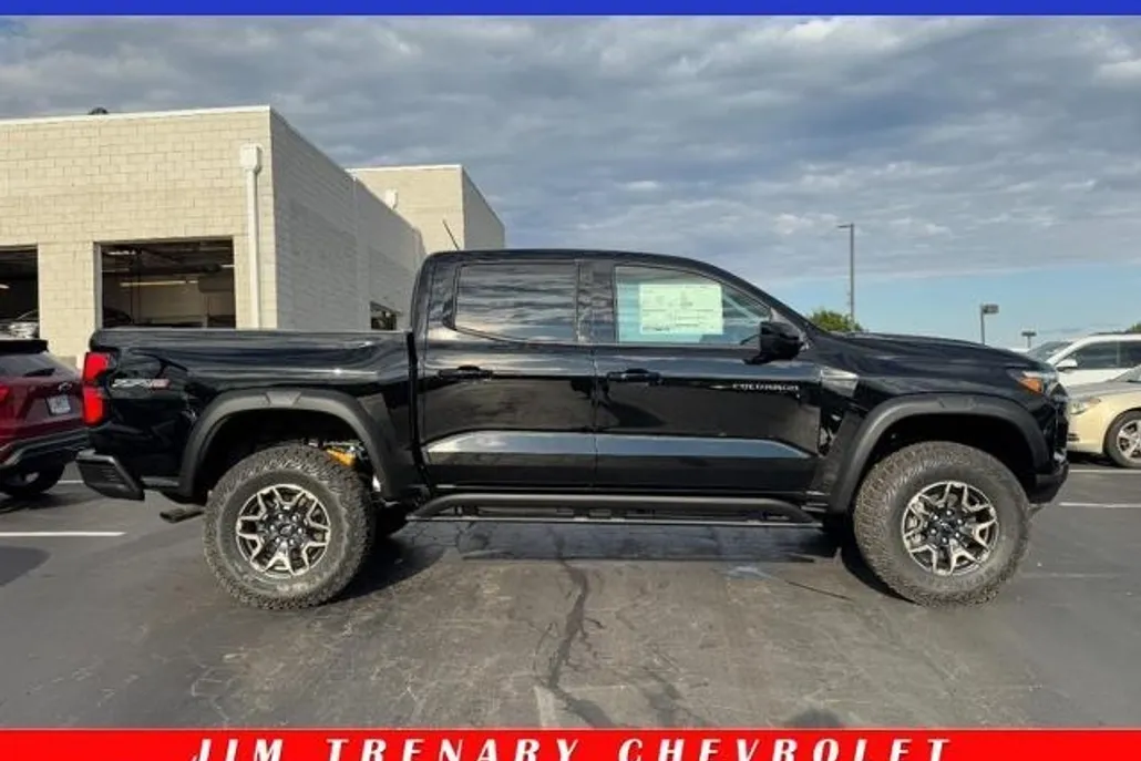 2026 Chevrolet Colorado ZR2 photo 1