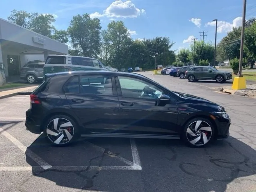 2024 Volkswagen Golf GTI S photo 1