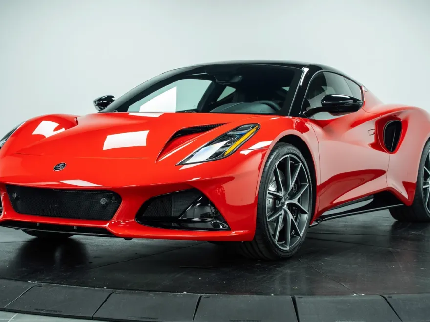 2025 Lotus Emira Base photo 1