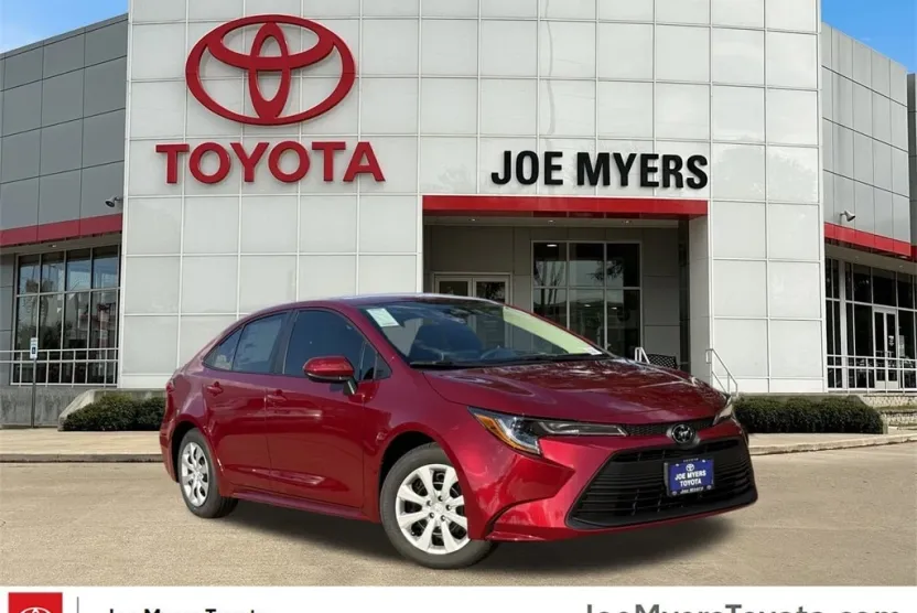2026 Toyota Corolla LE photo 1