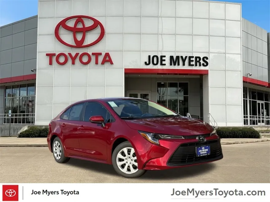 2026 Toyota Corolla LE photo 1
