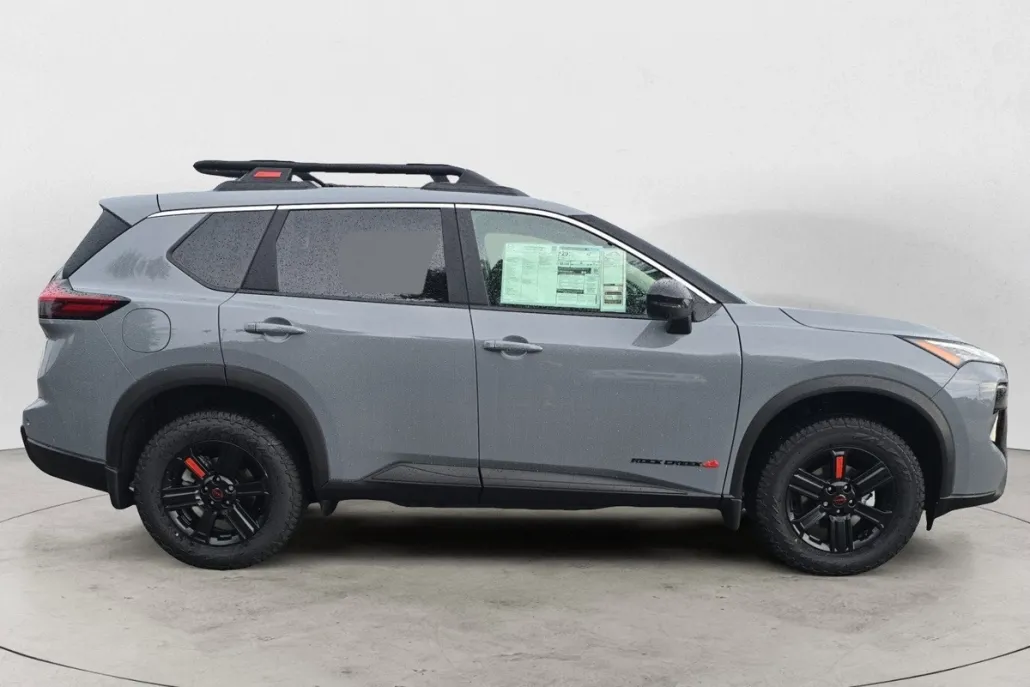 2026 Nissan Rogue SV photo 1