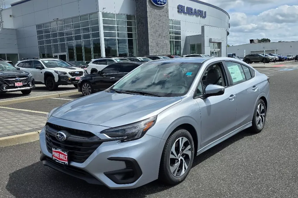 2025 Subaru Legacy Premium photo 1