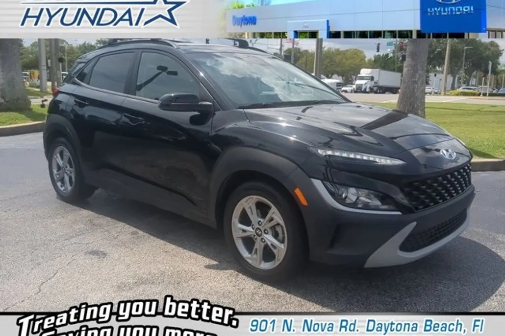 2023 Hyundai Kona SEL photo 1