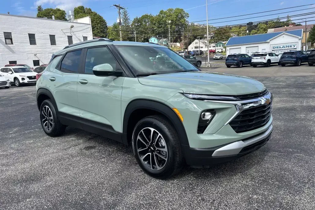 2026 Chevrolet Trailblazer LT photo 1