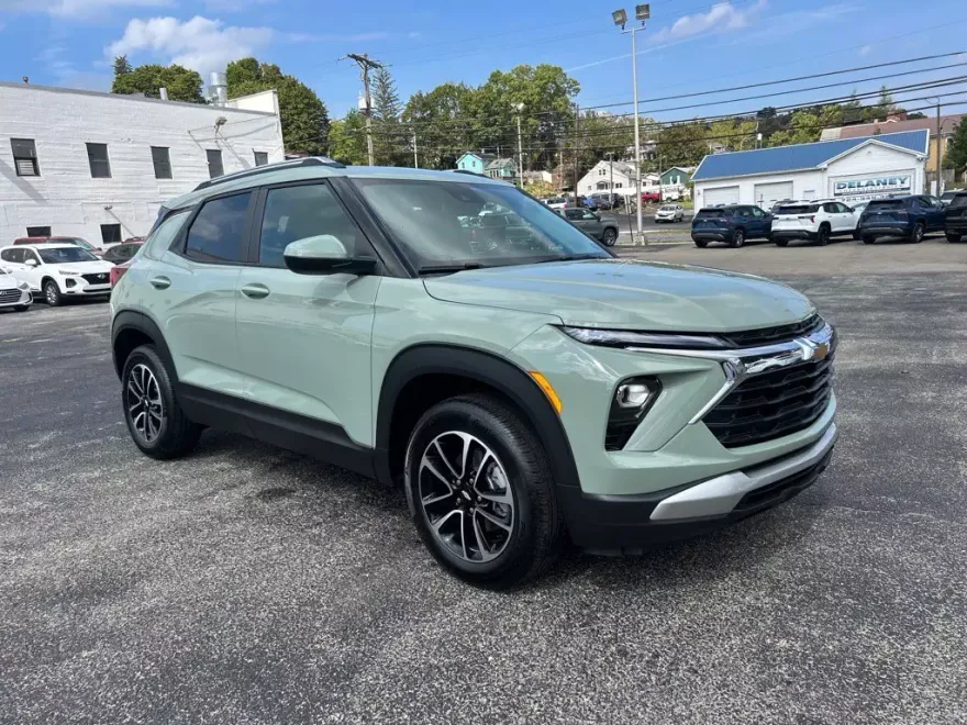 2026 Chevrolet Trailblazer LT photo 1