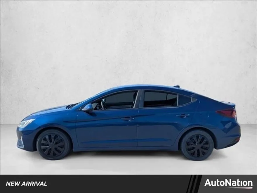 2019 Hyundai Elantra SEL photo 1