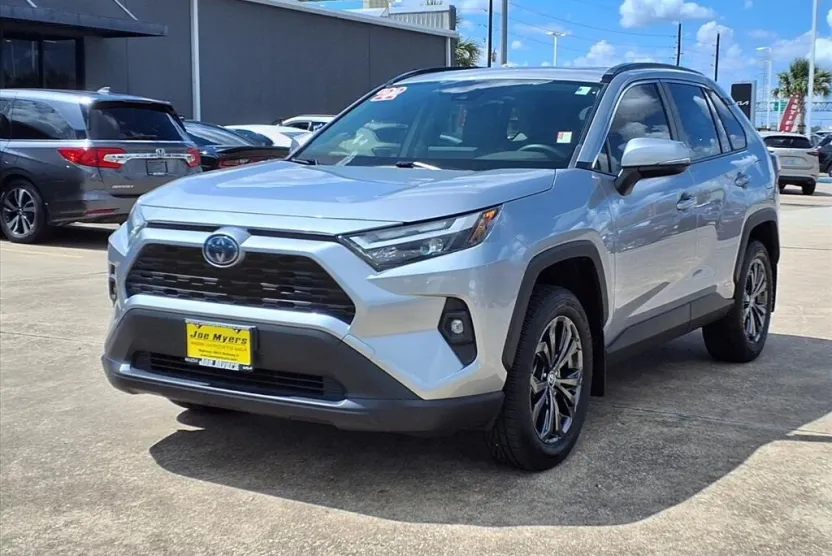 2022 Toyota RAV4 Hybrid XLE Premium photo 1