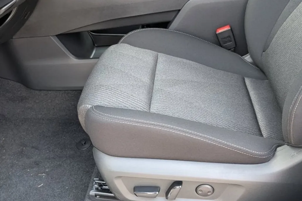 2026 Nissan Rogue SV photo 1
