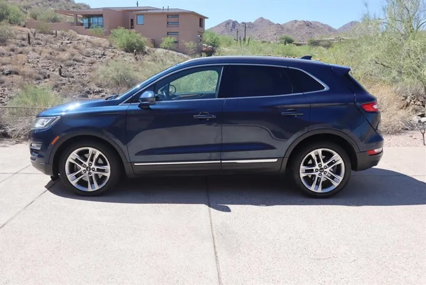 2015 Lincoln MKC Base photo 1