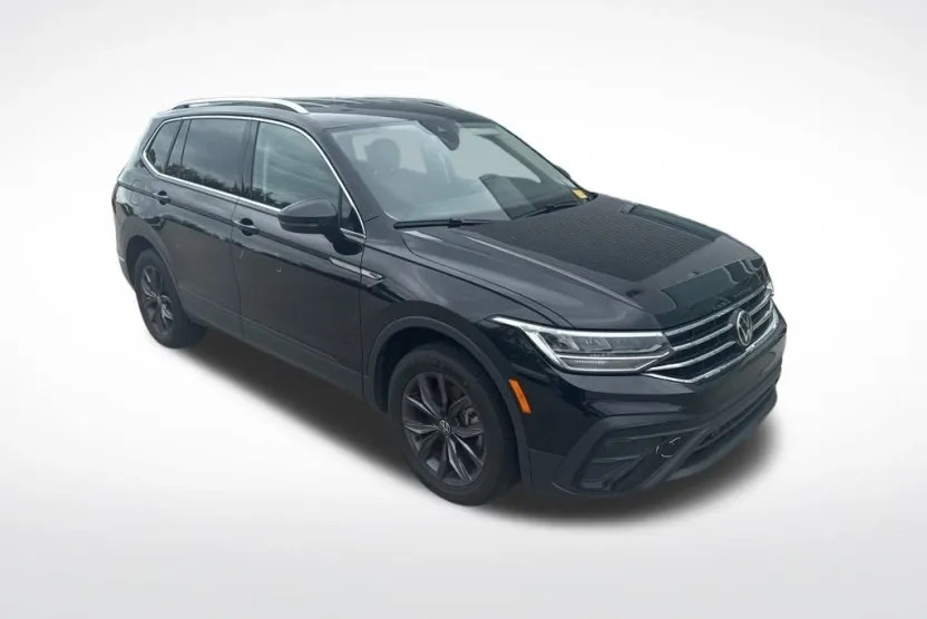 2024 Volkswagen Tiguan SE Wolfsburg Edition photo 1