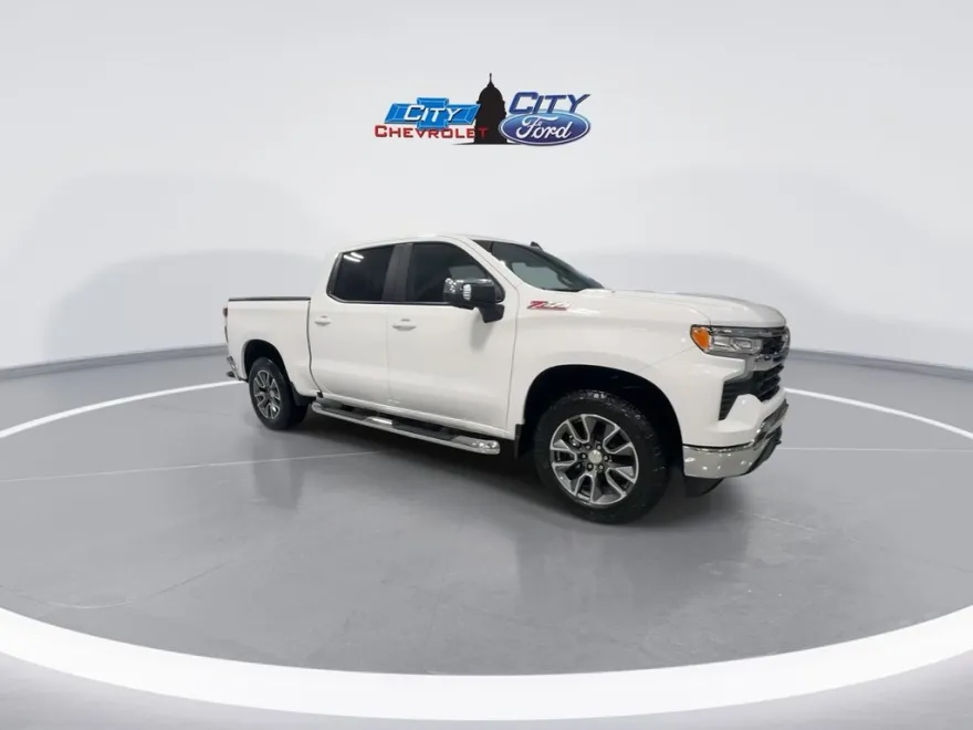 2026 Chevrolet Silverado 1500 LT photo 1
