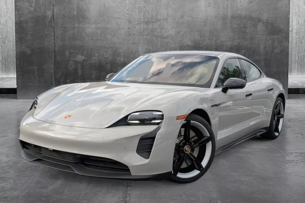 2024 Porsche Taycan GTS photo 1