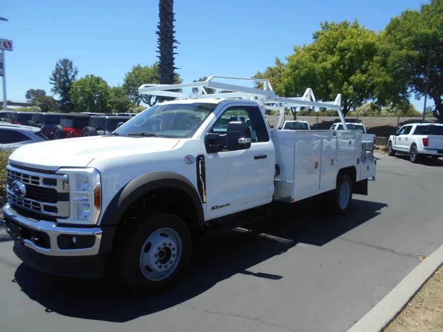 2024 Ford F-550 XL photo 1