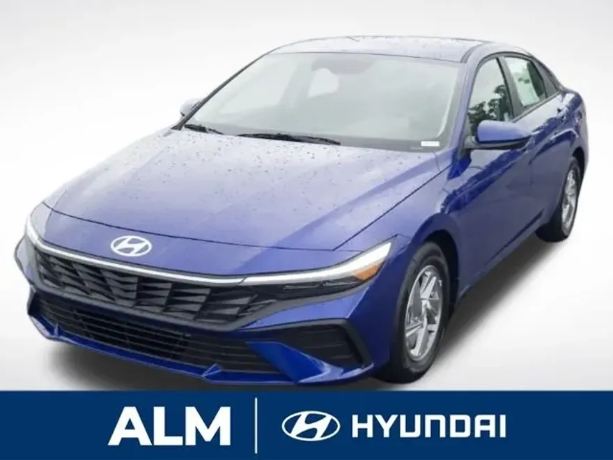 2025 Hyundai Elantra SE photo 1