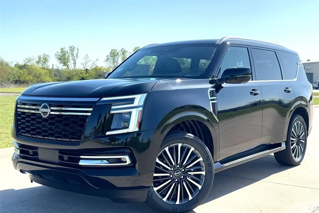 2025 Nissan Armada Platinum Reserve photo 1