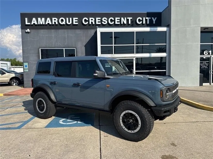 2025 Ford Bronco Badlands photo 1