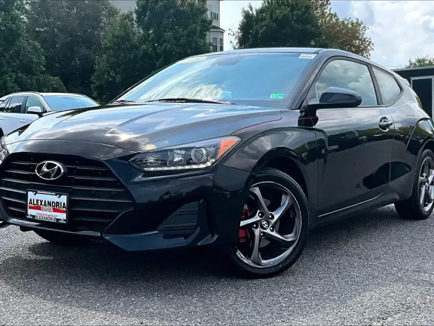 2019 Hyundai Veloster 2.0L Premium photo 1