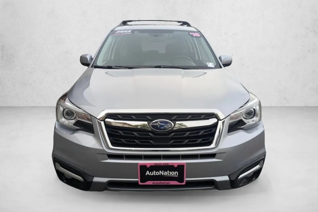 2018 Subaru Forester Touring photo 1