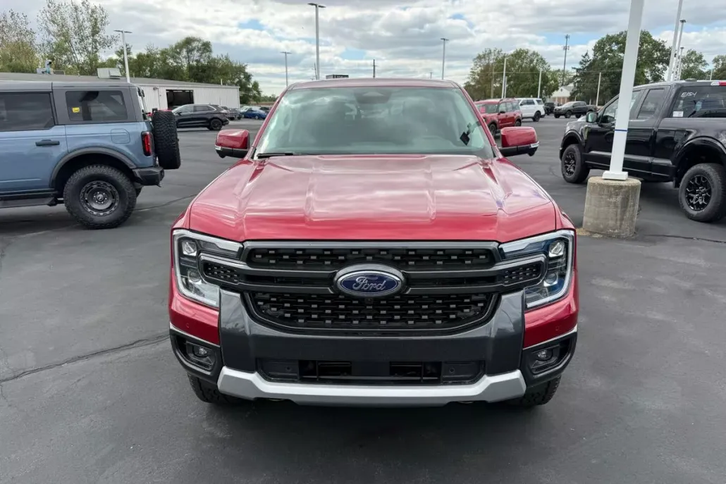 2025 Ford Ranger Lariat photo 1