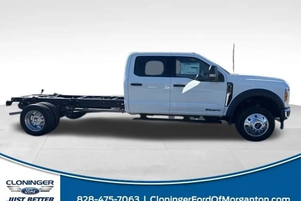 2025 Ford F-450 photo 1
