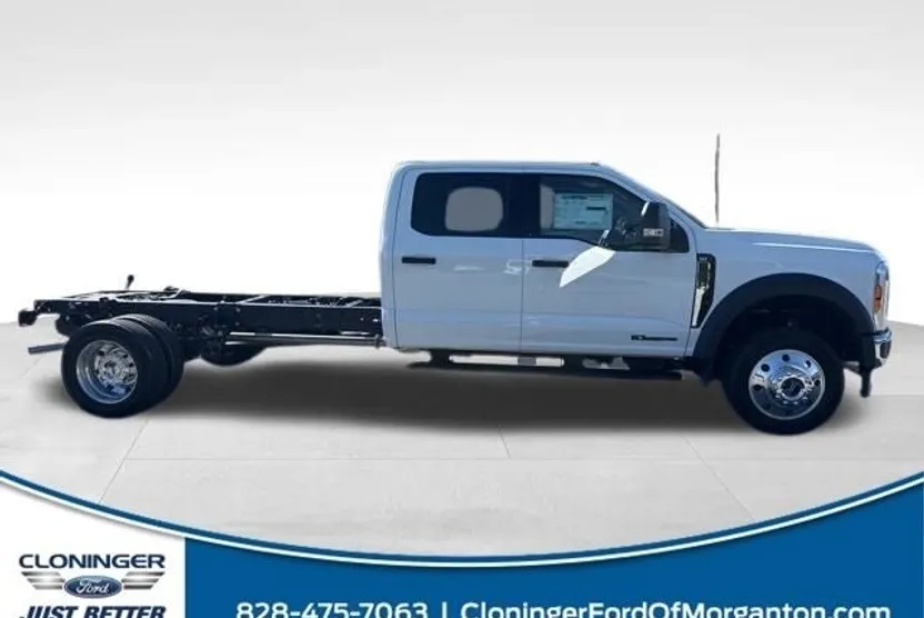2025 Ford F-450 photo 1