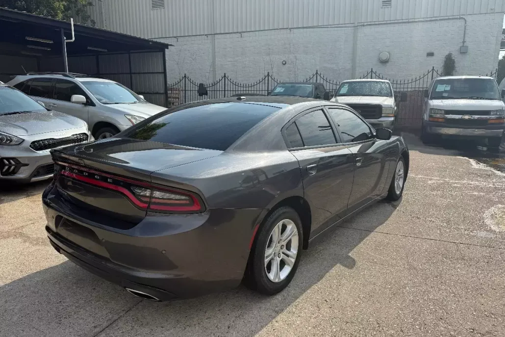 2020 Dodge Charger SXT photo 1